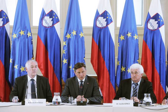 Predsednik Republike Slovenije Borut Pahor je gostil okroglo mizo "Zagotovljene pravice avtohtone italijanske in madžarske narodne skupnosti in njihovo uresničevanje"